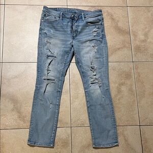 American Eagle Outfitters Men's Light Blue Distressed Skinny Jeans